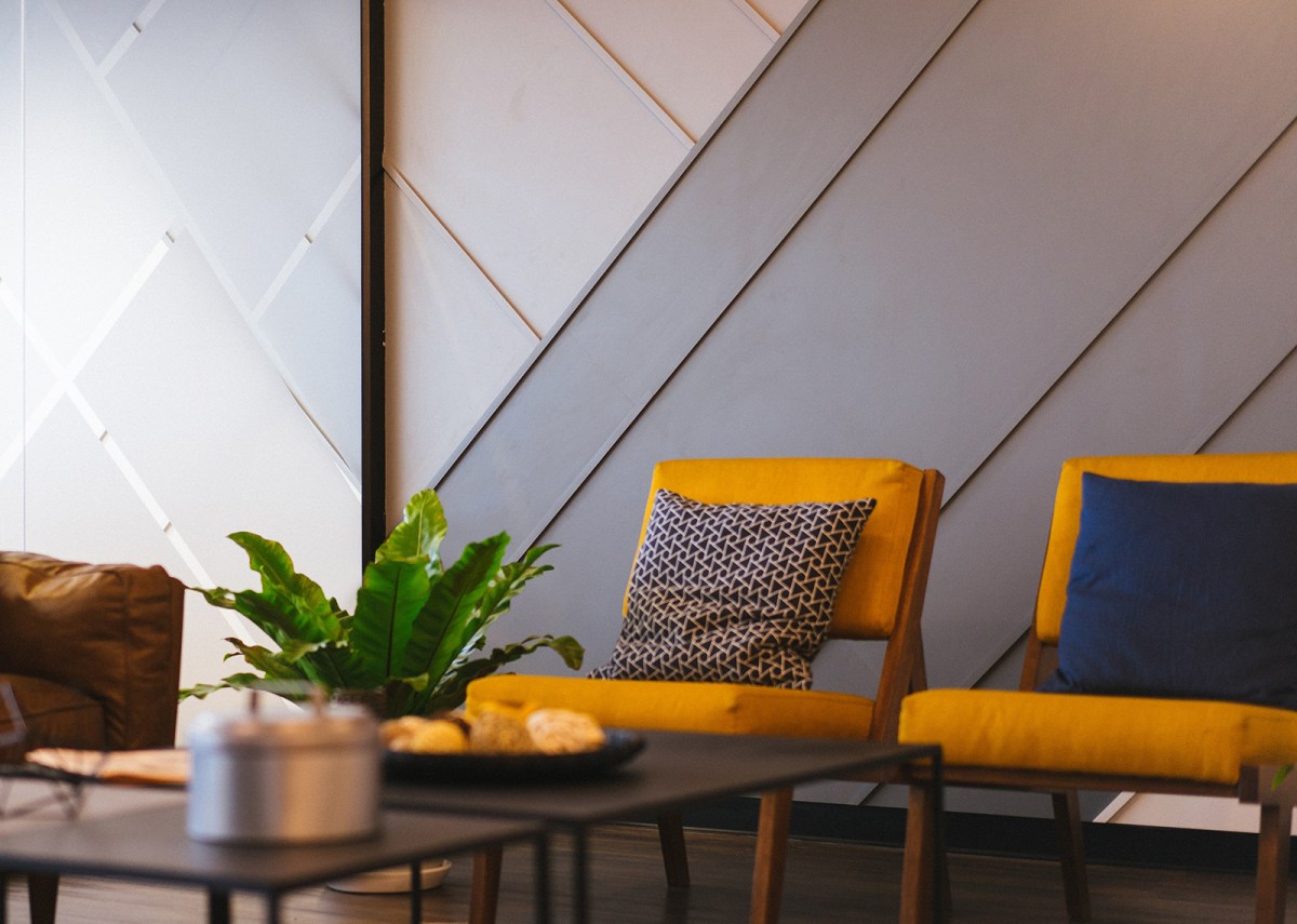 ساختمان تجاری آریا